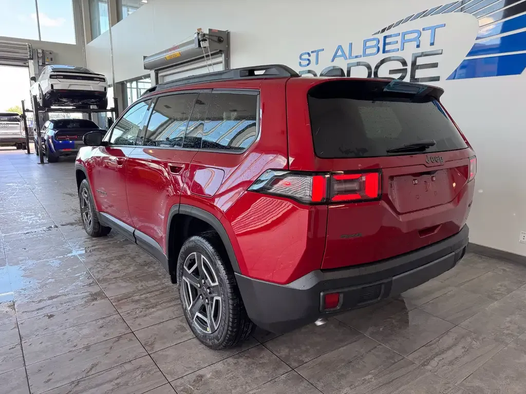 Jeep Cherokee 2026 photo 3