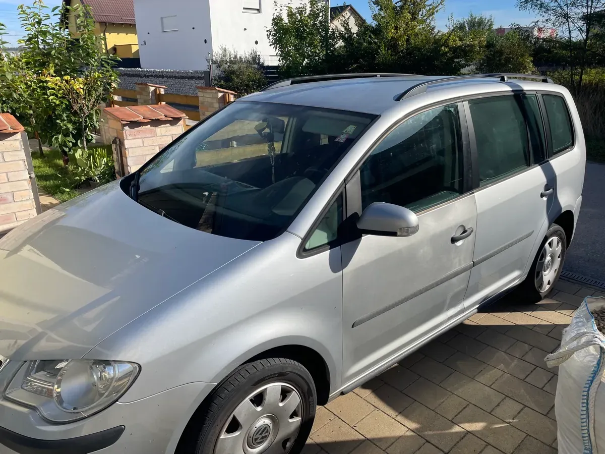 Volkswagen Touran 2007 photo 3