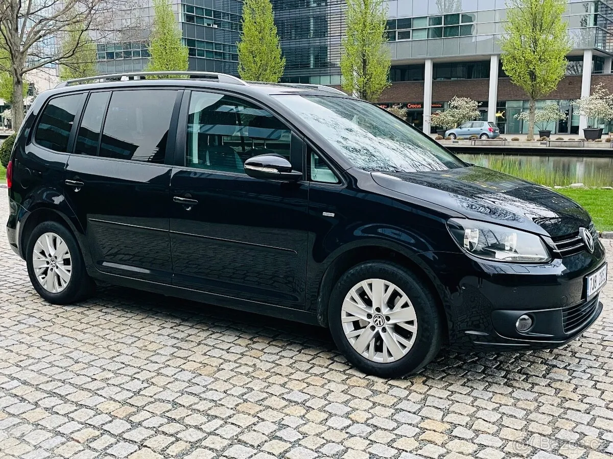 Volkswagen Touran 2013 photo 5