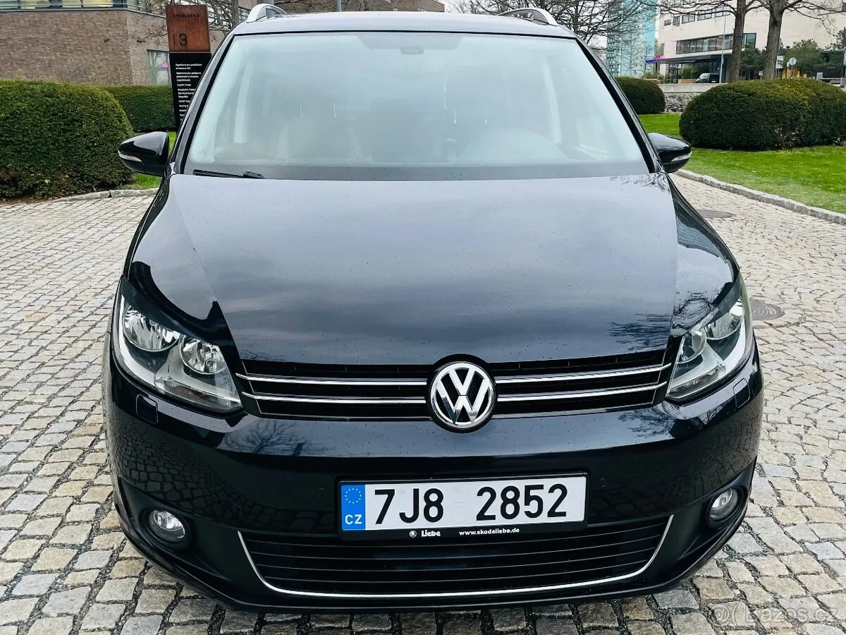 Volkswagen Touran 2013 photo 3