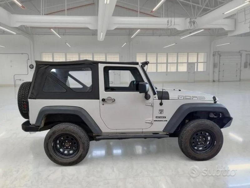 Jeep Wrangler 2012 photo 3