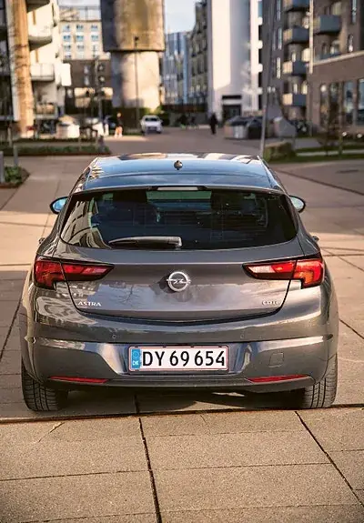 Opel Astra 2016 photo 2