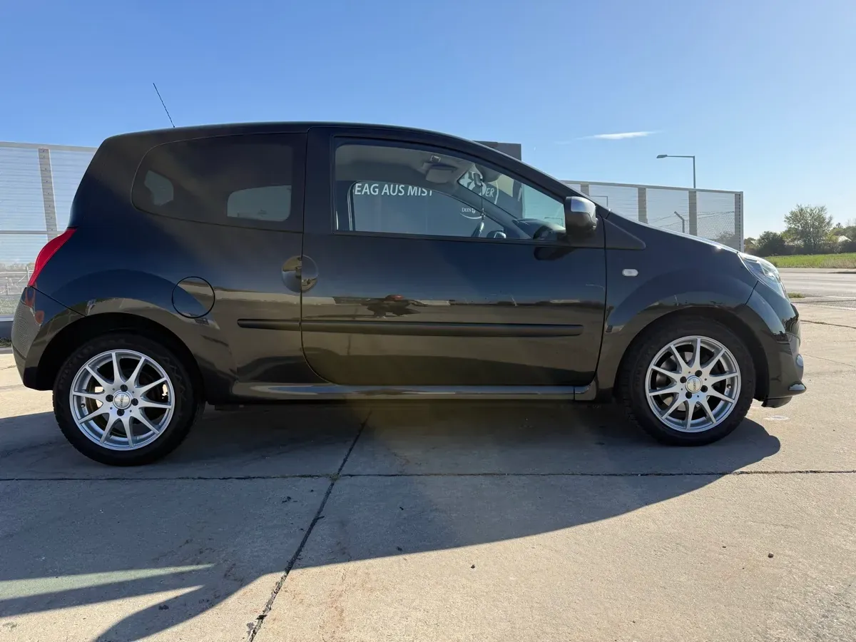 Renault Twingo 2011 photo 2