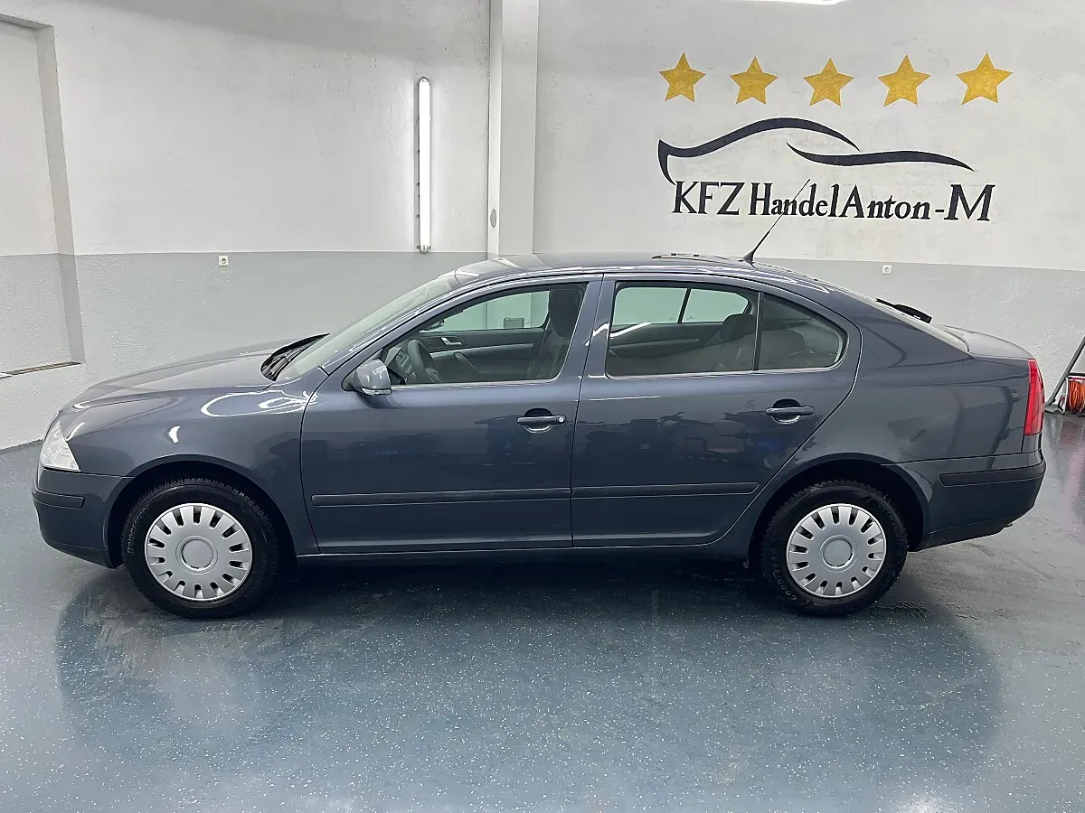 Skoda Octavia 2008 photo 2