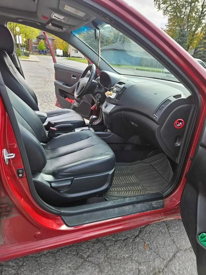 Hyundai Elantra 2010 photo 3