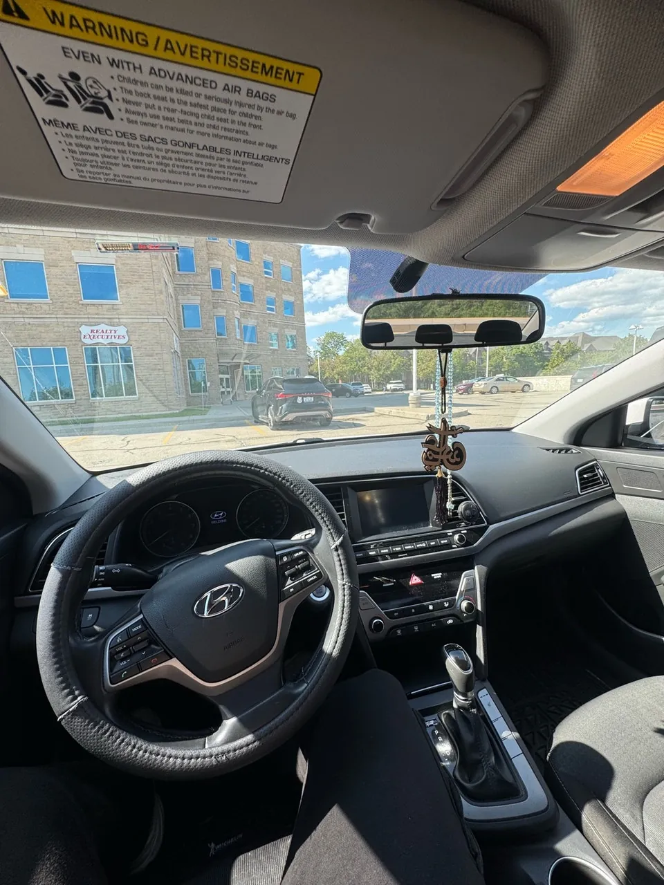 Hyundai Elantra 2017 photo 2