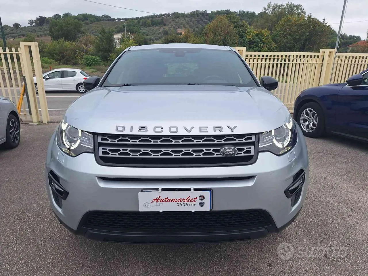 Land Rover Discovery Sport 2017 photo 2