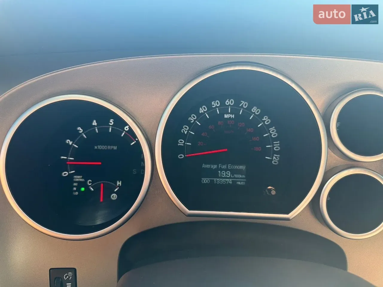 Toyota Sequoia 2010 photo 4