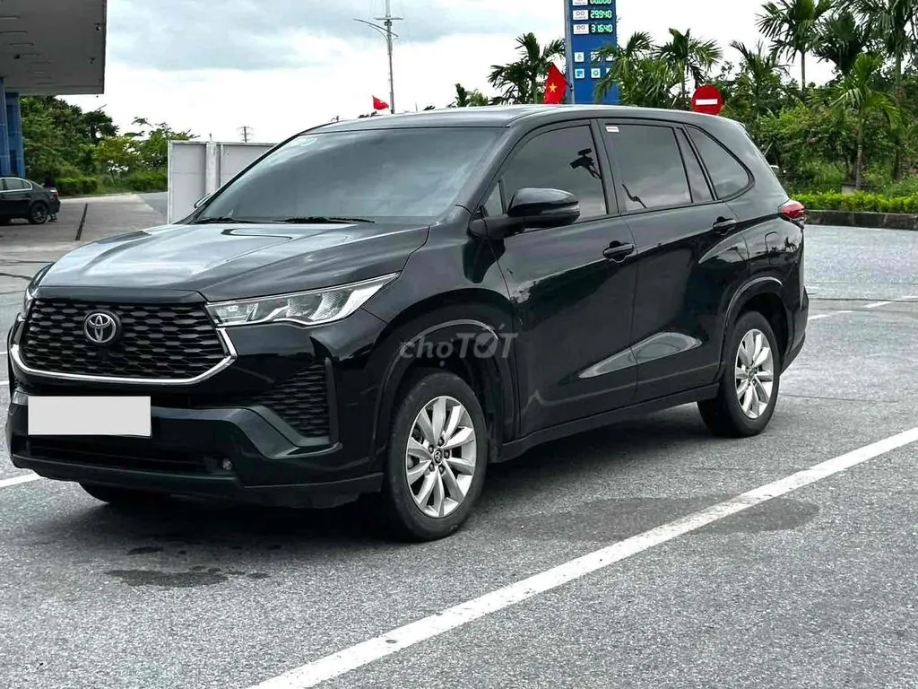 Toyota Innova 2025 photo 3