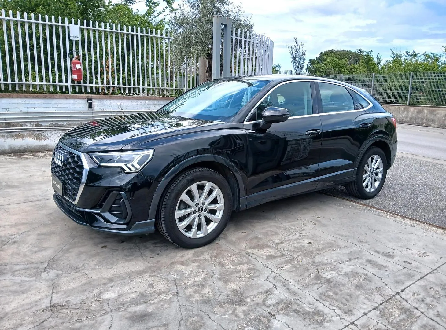 Audi Q3 2021 photo 3