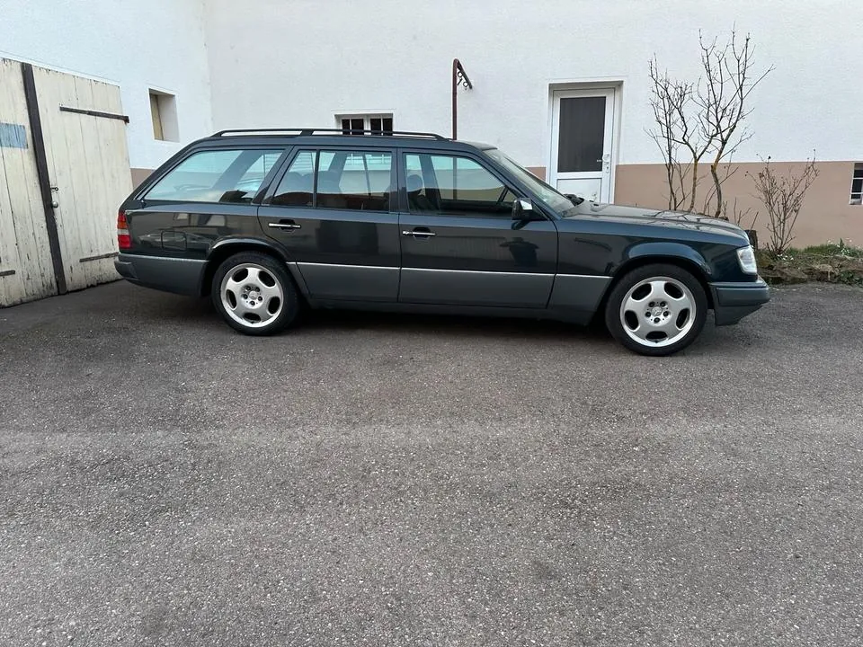 Mercedes-Benz W124