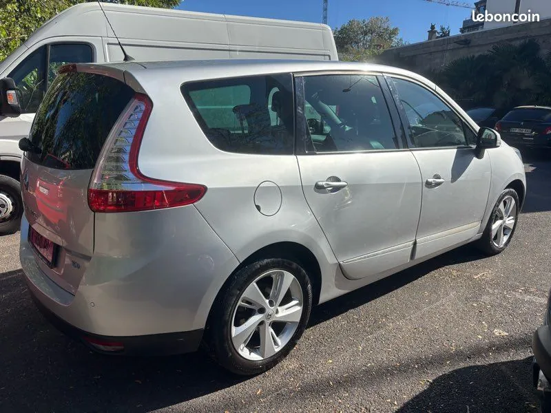 Renault Grand Scenic 2012 photo 3