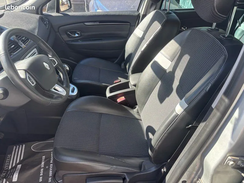 Renault Grand Scenic 2012 photo 5
