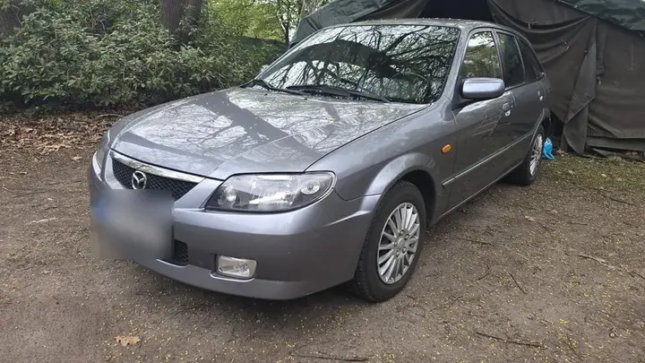 Mazda 323F
