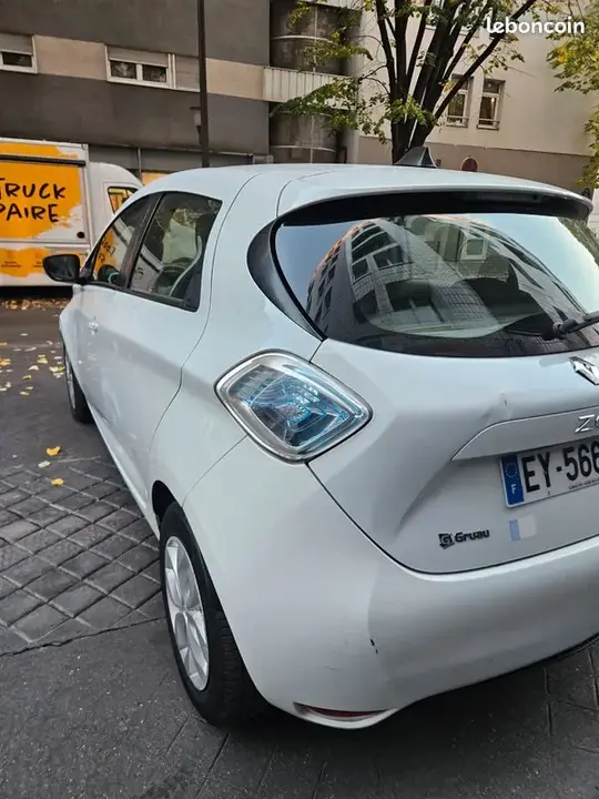 Renault Zoe 2018 photo 2