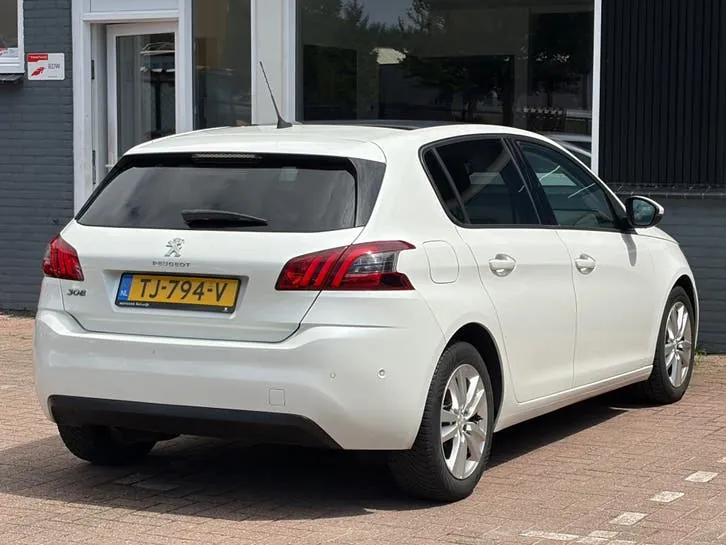 Peugeot 308 2018 photo 3
