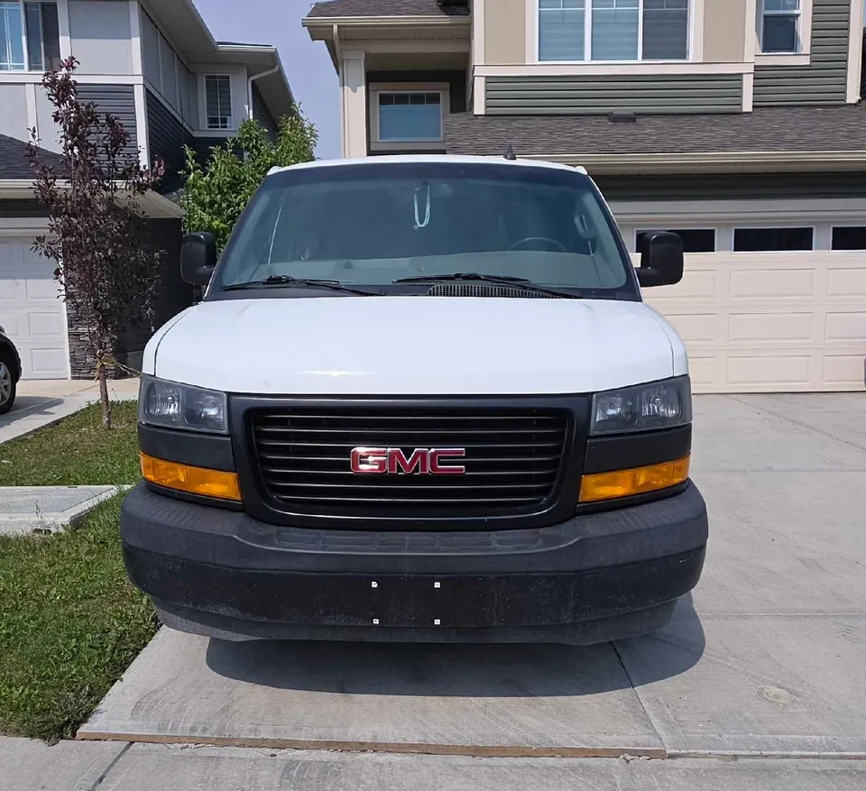GMC Savana