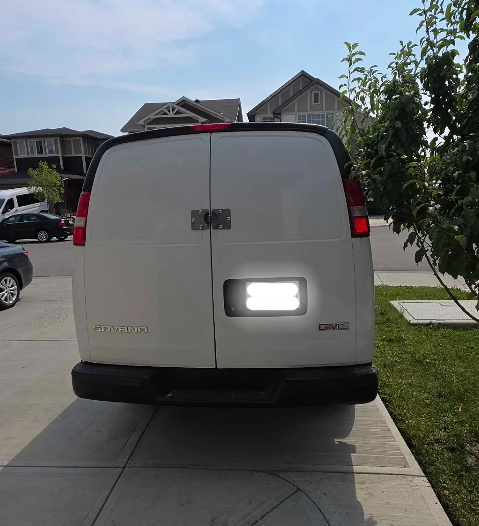 GMC Savana 2020 photo 4