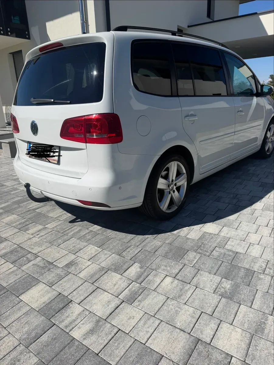 Volkswagen Touran 2014 photo 3