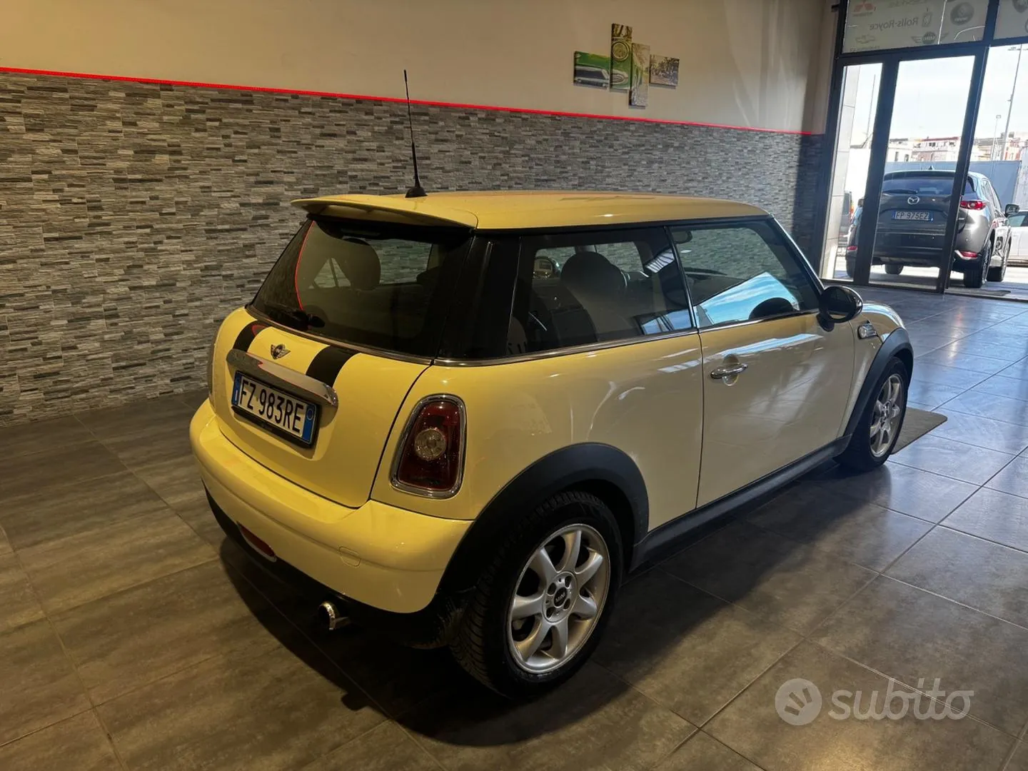 Mini One 2010 photo 4