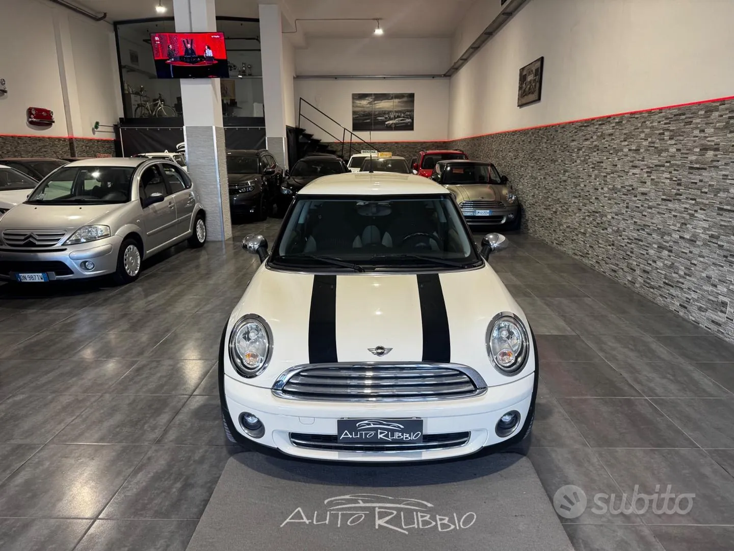 Mini One 2010 photo 2