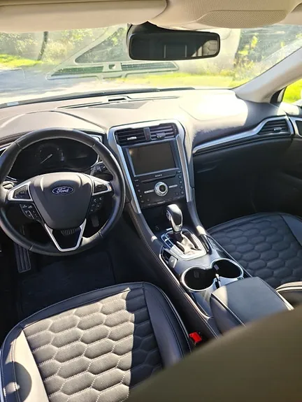 Ford Mondeo 2019 photo 2
