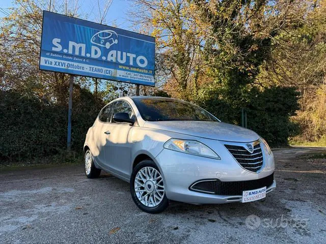 Lancia Ypsilon