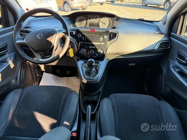 Lancia Ypsilon 2015 photo 5