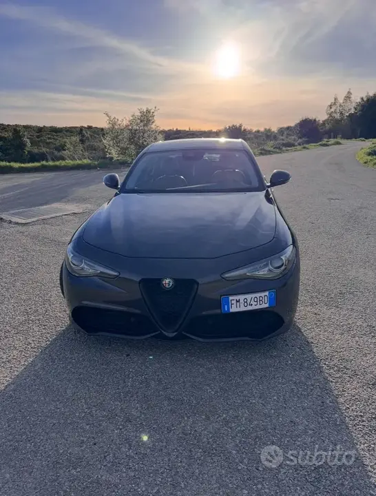 Alfa Romeo Giulia 2017 photo 3