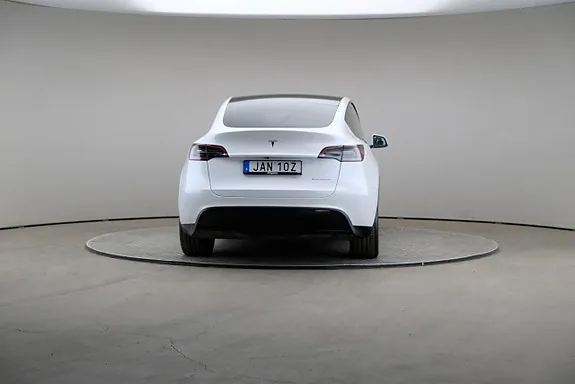 Tesla Model Y 2023 photo 2