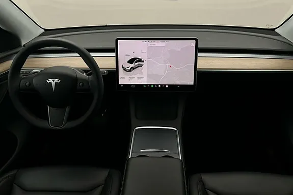 Tesla Model Y 2023 photo 3