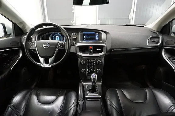 Volvo V40 2013 photo 2