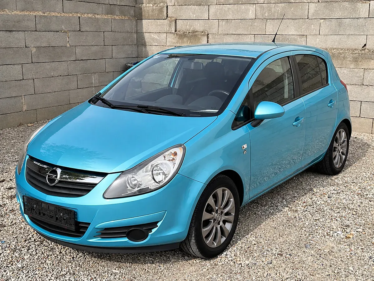 Opel Corsa 2010 photo 2