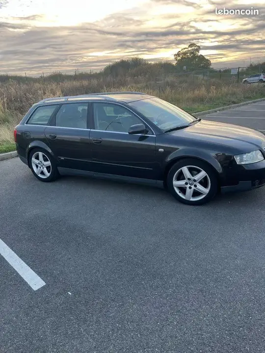 Audi A4 2003 photo 2