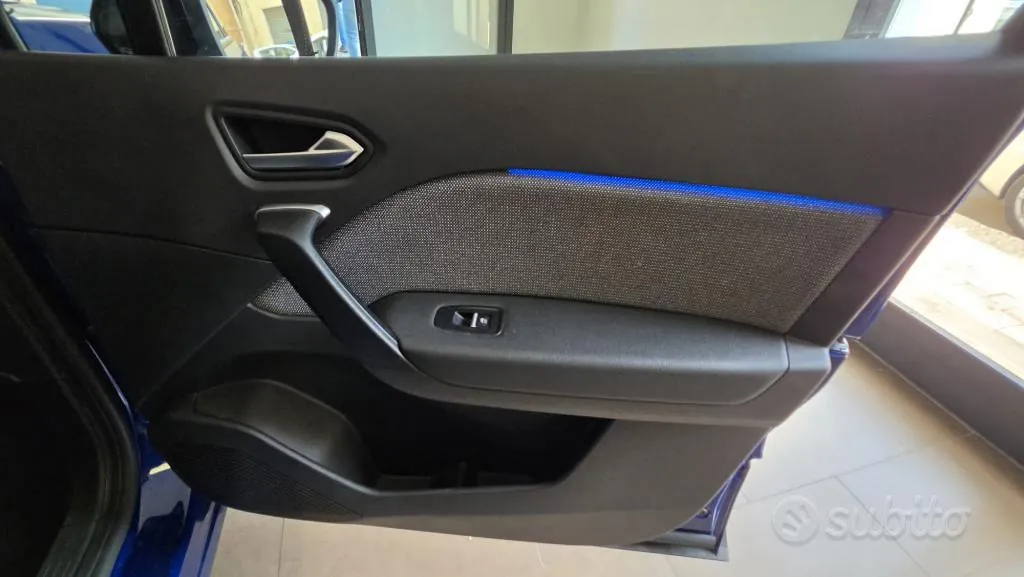 Renault Captur 2025 photo 3