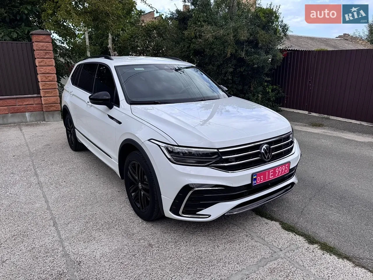 Volkswagen Tiguan 2021 photo 2