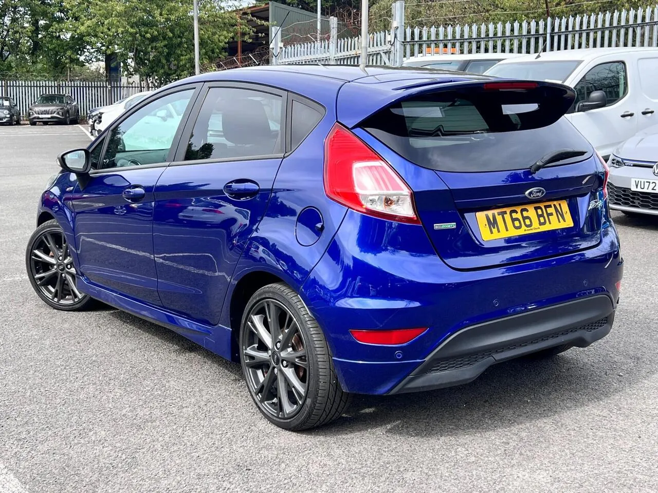 Ford Fiesta 2016 photo 2