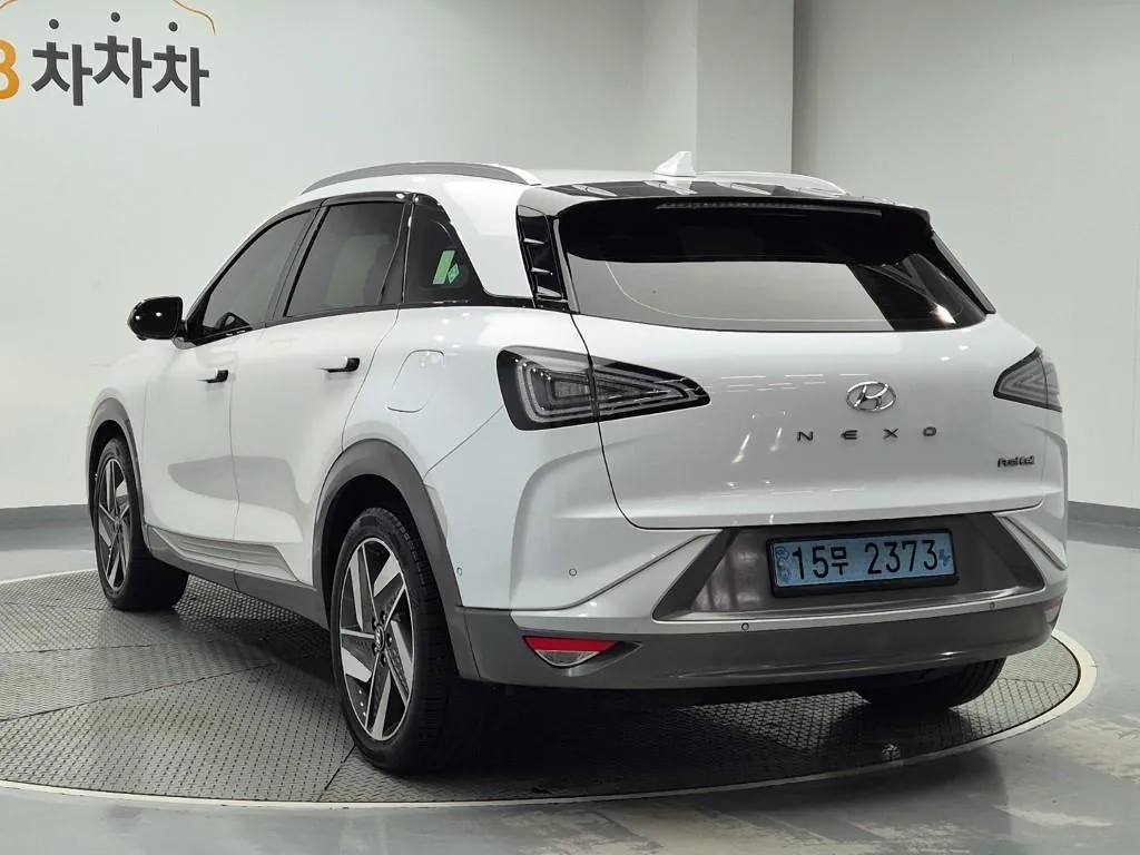Hyundai Nexo 2023 photo 2