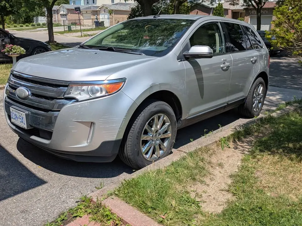 Ford Edge 2012 photo 4