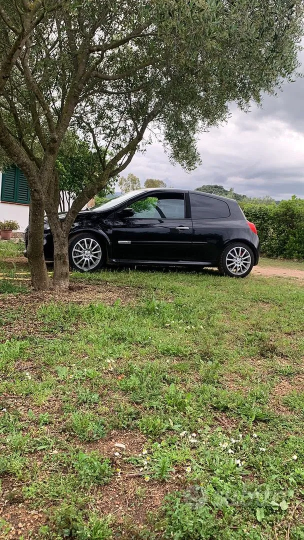 Renault Clio 2006 photo 2