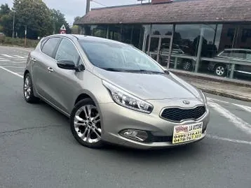 Kia Ceed 2012 photo 2