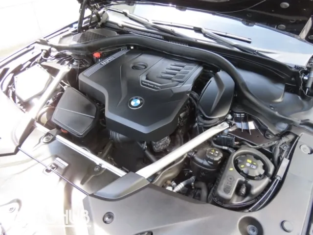 BMW 5 Series 2023 photo 5