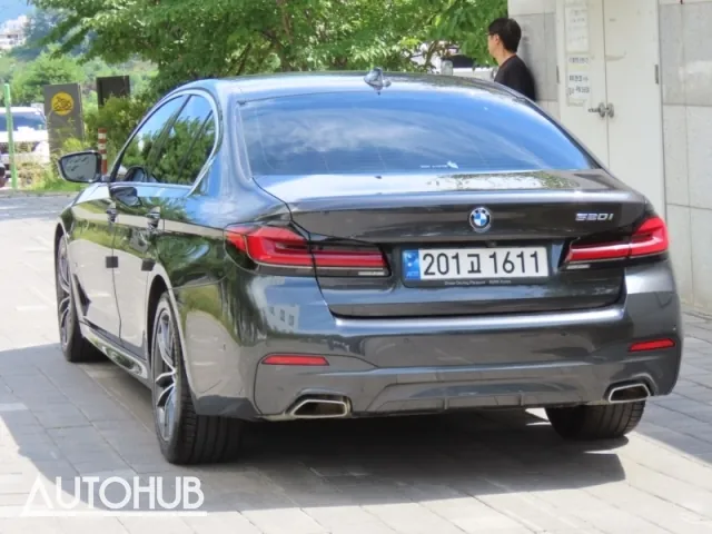 BMW 5 Series 2023 photo 4