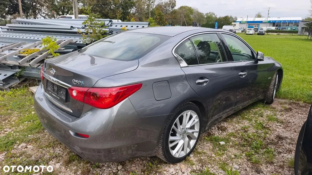 Infiniti Q50 2015 photo 3
