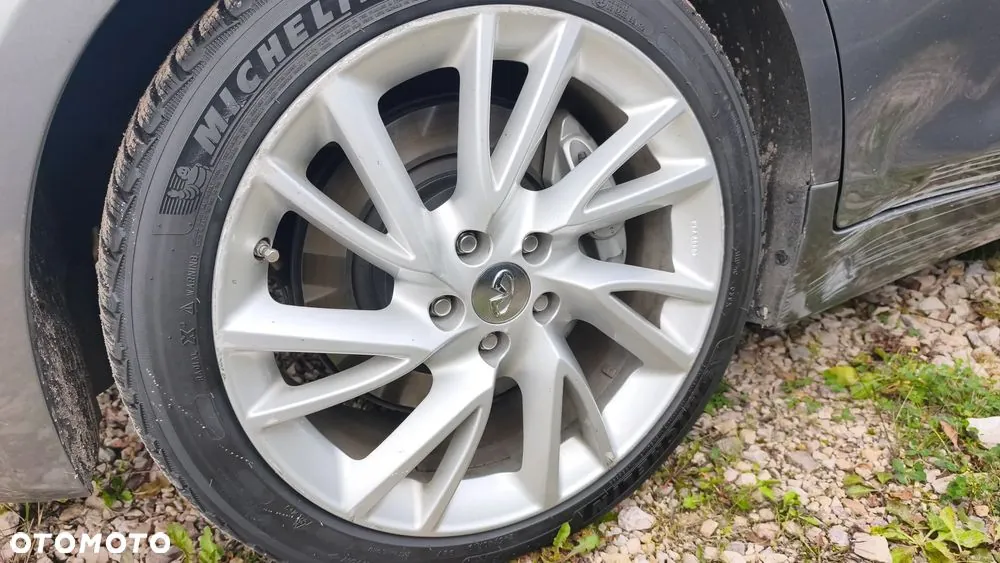 Infiniti Q50 2015 photo 2