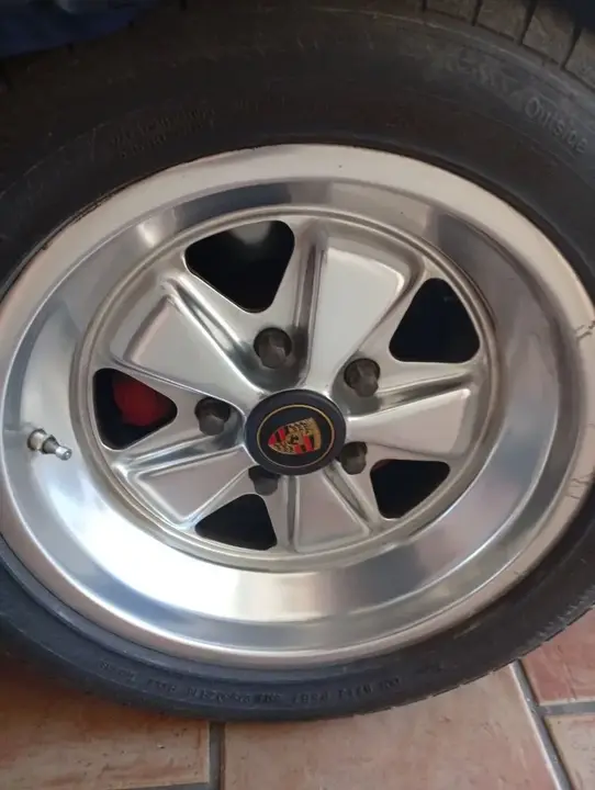 Porsche 911 1976 photo 2