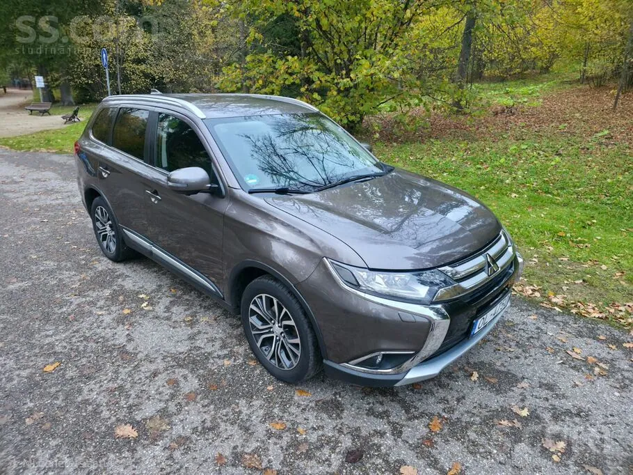 Mitsubishi Outlander 2017 photo 3