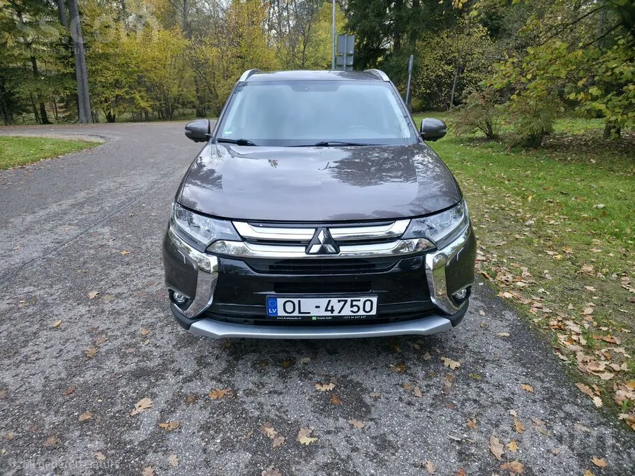 Mitsubishi Outlander 2017 photo 2