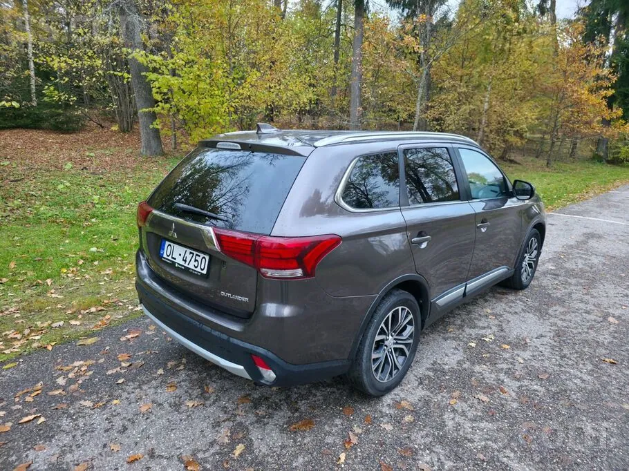 Mitsubishi Outlander 2017 photo 5