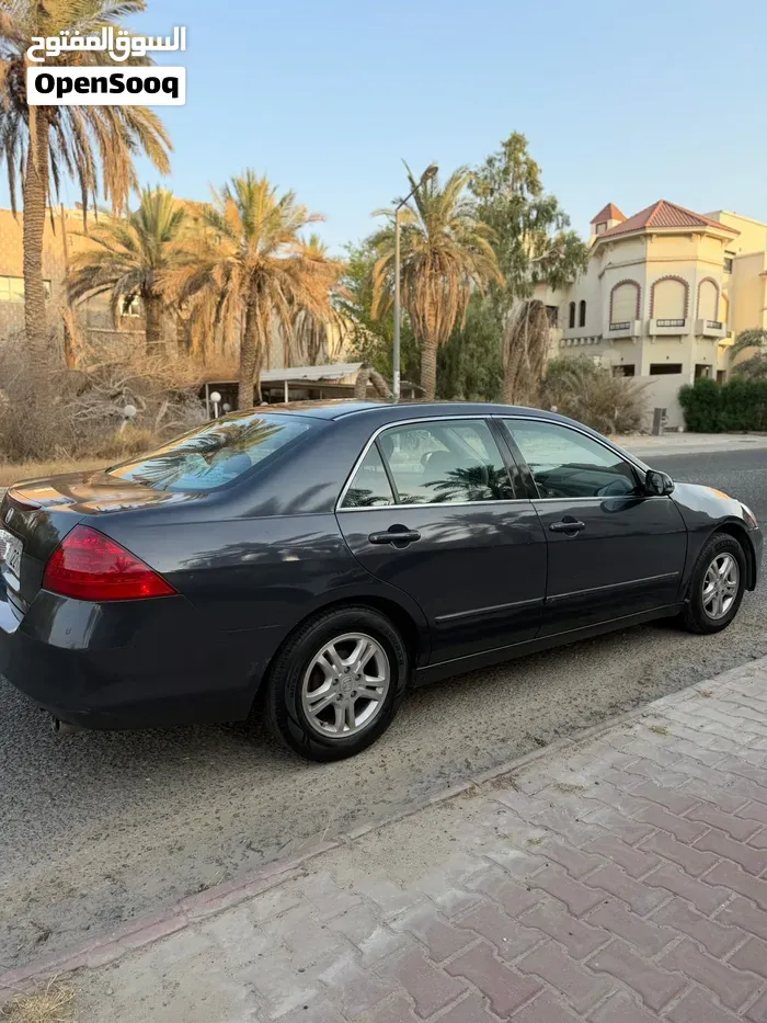 Honda Accord 2006 photo 2